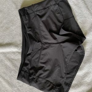 Lululemon Speed Up Shorts 2.5, size 6, black.